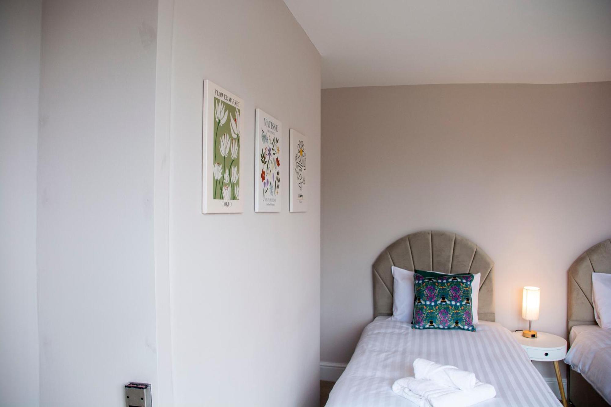 Holiday home Spacious Home, Walk To Centre & Free Parking Worcester
