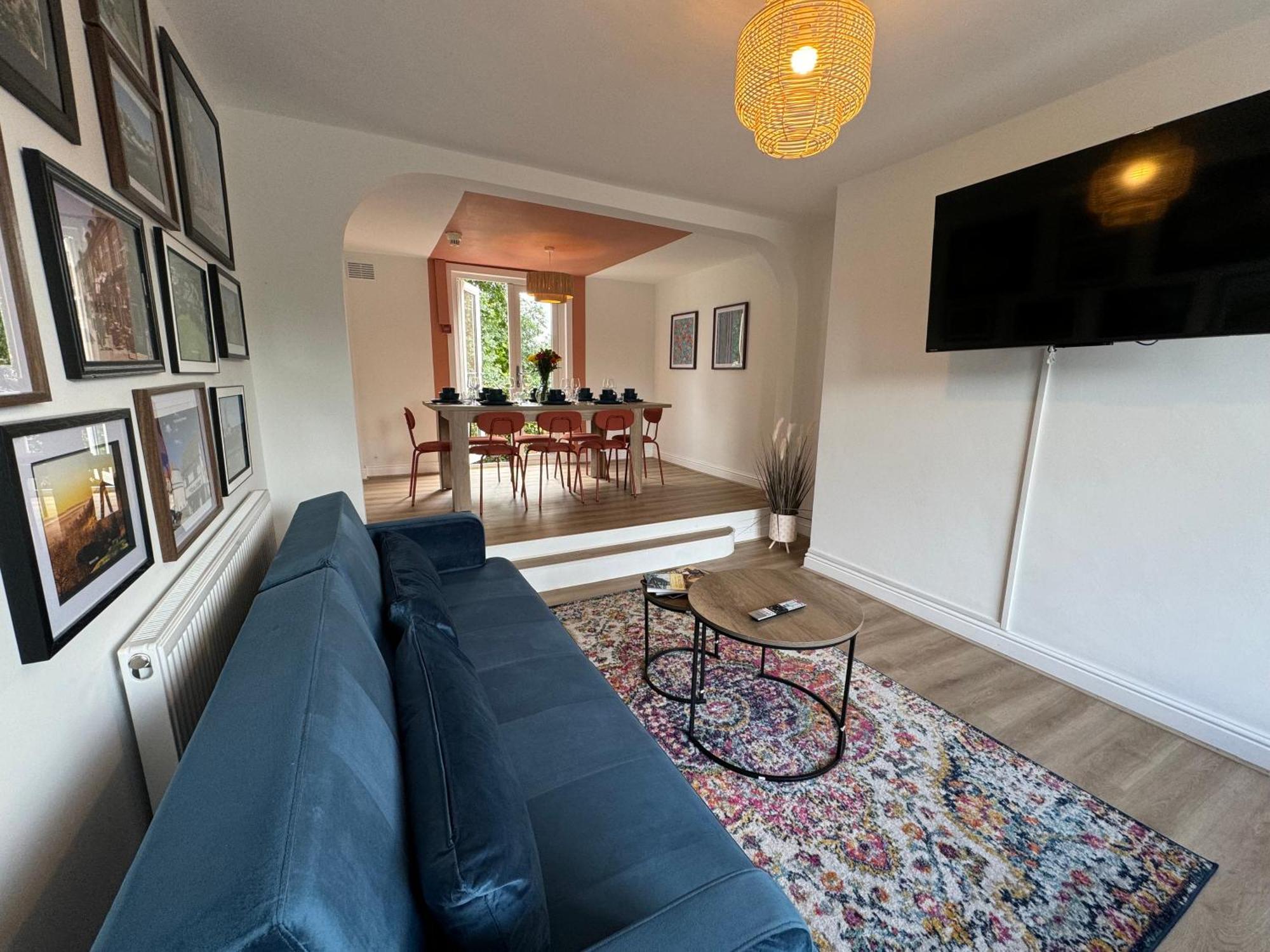 Spacious Home, Walk To Centre & Free Parking Holiday home Worcester